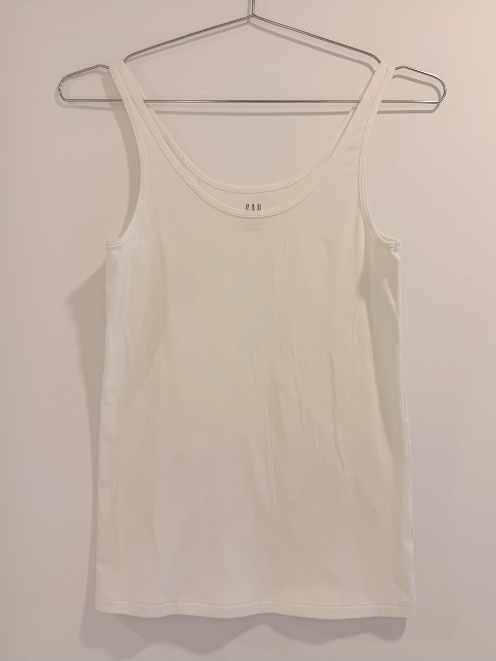 WHITE GAP Modern Tank Top - White, Size Small, Excellent Condition!